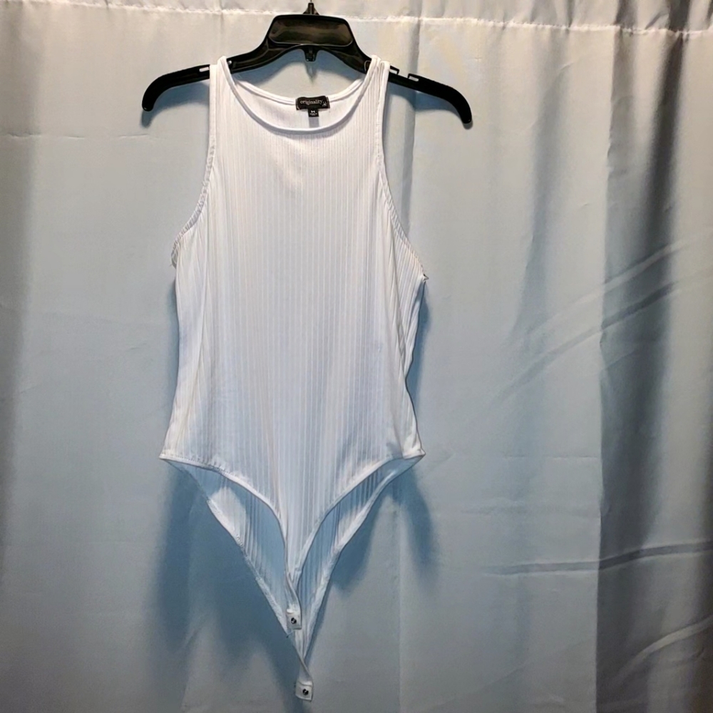 NWT Originality White Ribbed Sleeveless Bodysuit MED